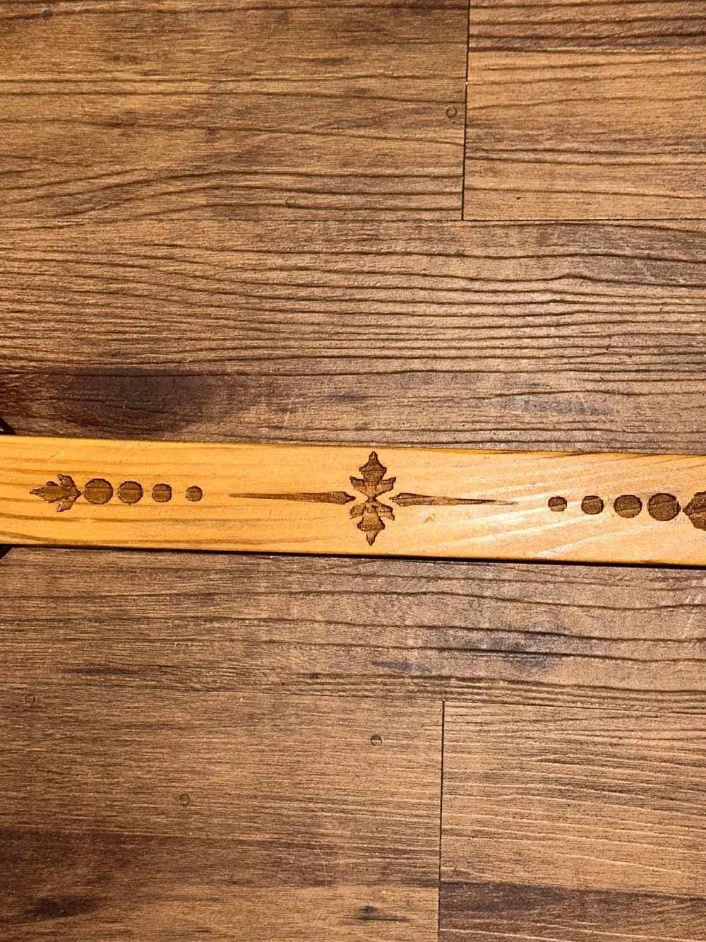 Handcrafted Decorative Wooden Arrow Wall Hanging